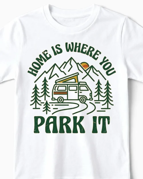 Home is where you park it | Lustiges Camper & Vanlife T-Shirt für Kinder & kleine Weltentdecker weiss Close-Up