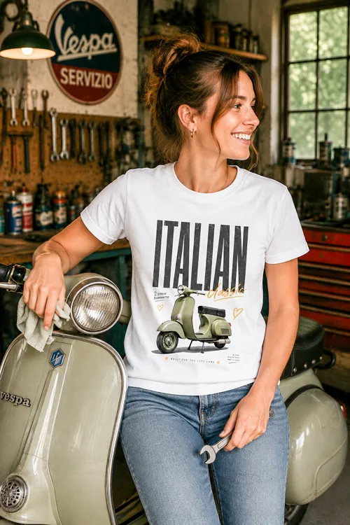 Vintage Vespa & Roller T-Shirt für Damen im italienischen Retro-Look mit klassischem Vespa-Roller, Italian Classic Schriftzug und Dolce-Vita-Charme.
