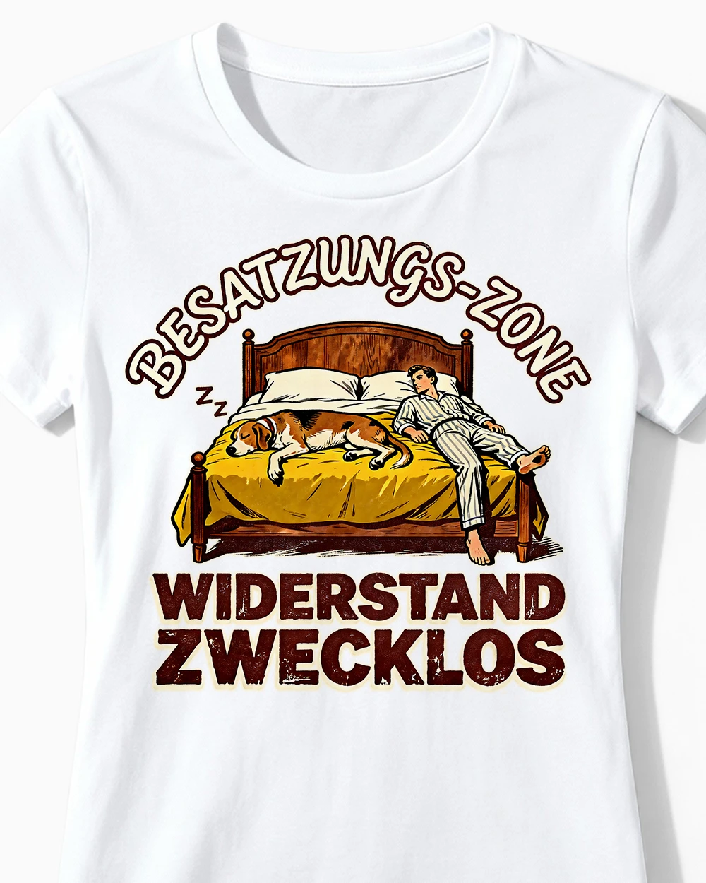 lustiges-hunde-damenshirt-besatzungszone-weiss-cu Besatzungszone | Lustiges Hunde & Frauchen T-Shirt für Damen & geduldige Frauchen weiss Close-Up