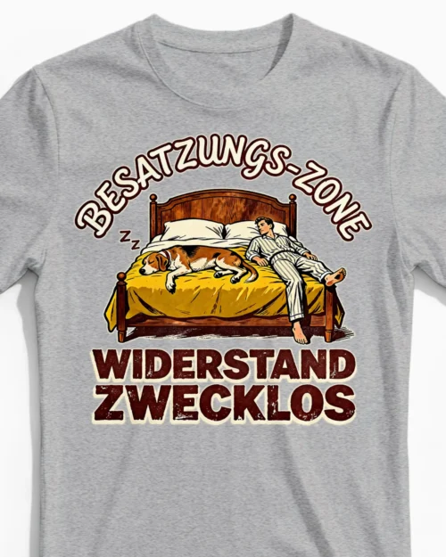 Besatzungszone | Das witzige Hunde-Herrenshirt für den geduldigen Hunde-Papa graumeliert Close-Up