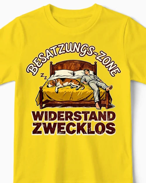 Besatzungszone | Das freche Hunde-Kindershirt für geduldige Hundefreunde gelb Close-Up