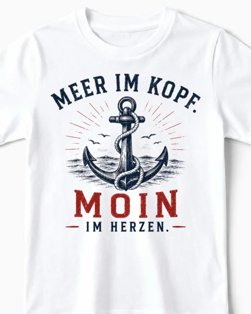 Meer im Kopf. Moin im Herzen. | Nordsee & Küsten T-Shirt für Kinder weiss Close-Up