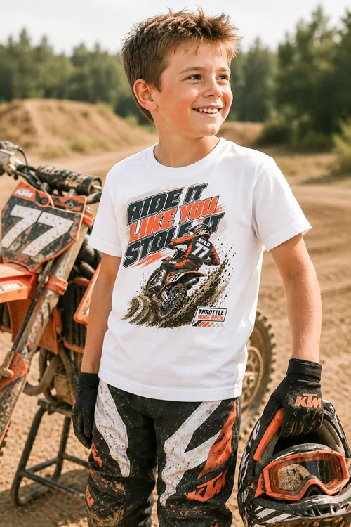 Cooles Motocross & Enduro T-Shirt für Kinder im Racing-Look. Motiv mit Motocross-Bike, Drift, Dreckfontäne und Ride It Like You Stole It Spruch.