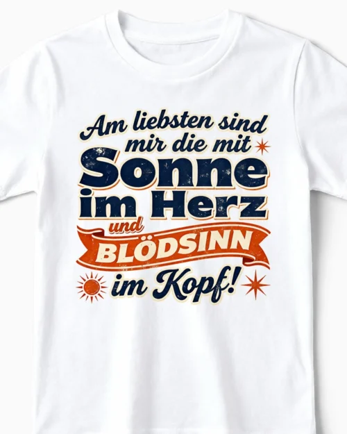 Sonne im Herz & Blödsinn im Kopf | Lustiges Kindershirt weiss Close-Up